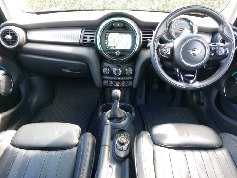 Mini Hatch 2.0 Cooper S Exclusive II YG69AFJ Black #3
