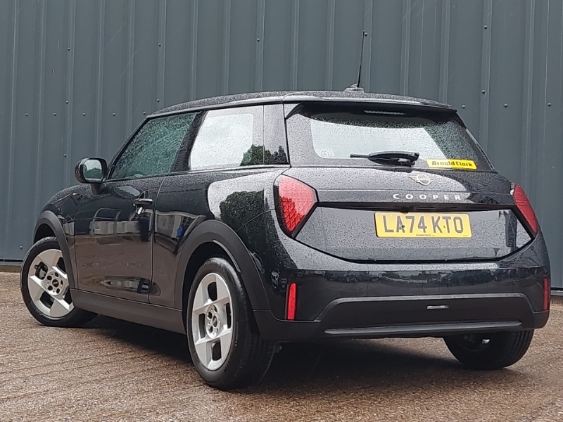 Mini Hatch 1.5 C Classic LA74KTO Black #2