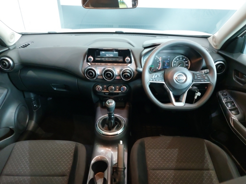 Nissan Juke 1.0 Dig-t 114 Visia DY22XPC White #3