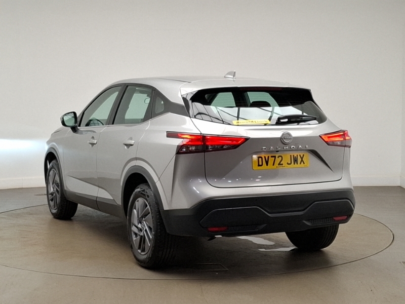Nissan Qashqai 1.3 Dig-t Mh 158 Acenta Premium Xtronic DV72JWX Silver #2