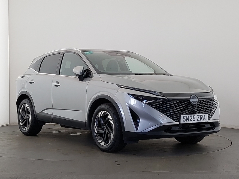 Nissan Qashqai 1.3 Dig-t Mh N-connecta Glass Roof Silver