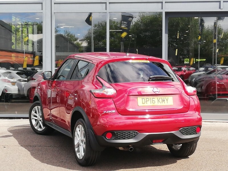 Nissan Juke 1.2 Dig-t N-connecta Red
