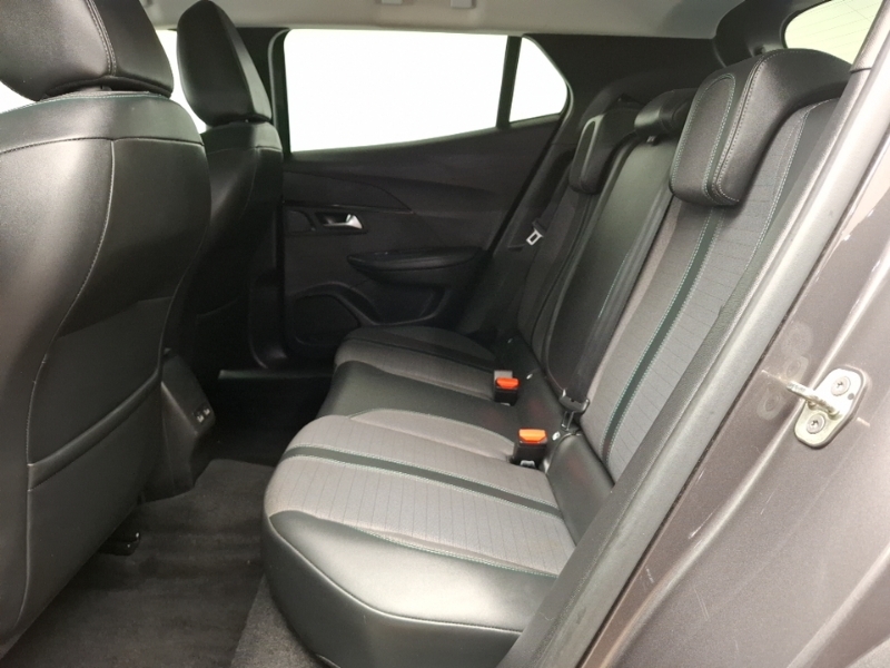 Peugeot 2008 1.2 Puretech Allure Premium SH21FWO Grey #6
