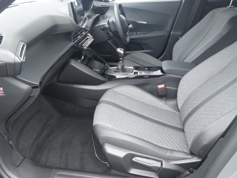 Peugeot 2008 1.2 Puretech 130 Allure Grey #4