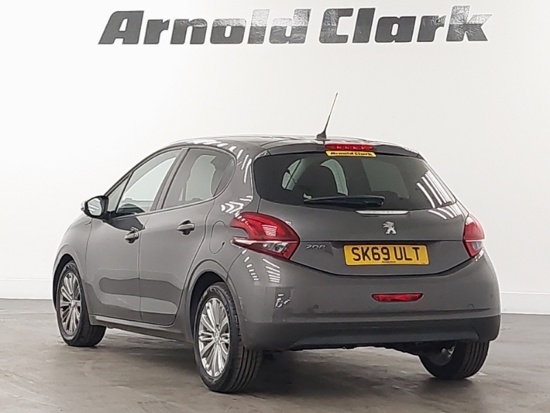 Peugeot 208 1.2 Puretech 82 Signature Start Stop SK69ULT Grey #2