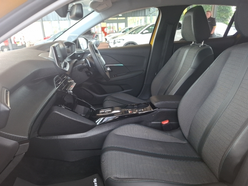 Peugeot 208 1.2 Puretech 100 Allure Premium Eat8 KM23HHT Yellow #5