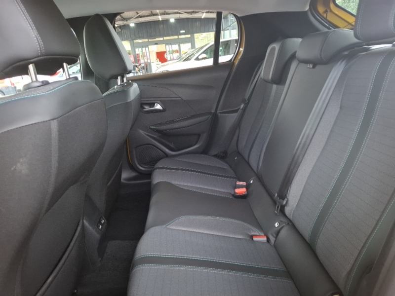 Peugeot 208 1.2 Puretech 100 Allure Premium Eat8 KM23HHT Yellow #6