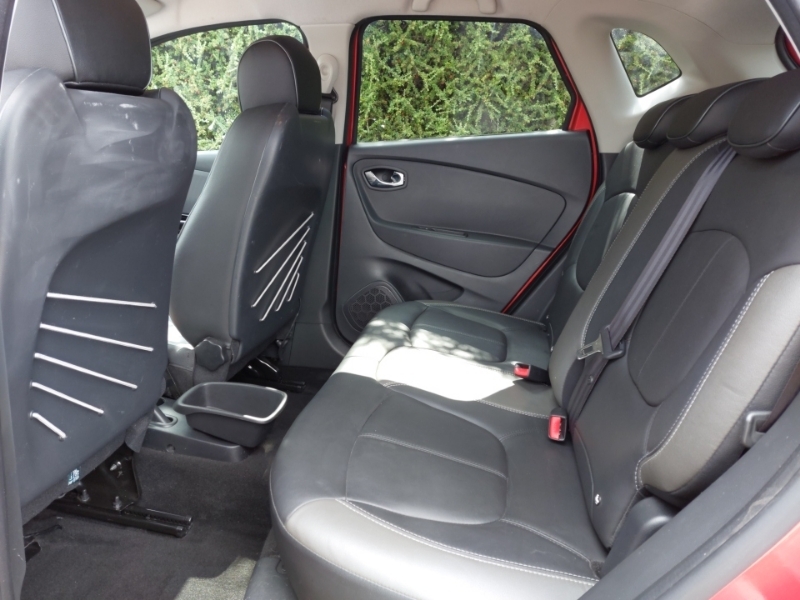 Renault Captur 1.5 Dci 110 Signature Nav Red #6
