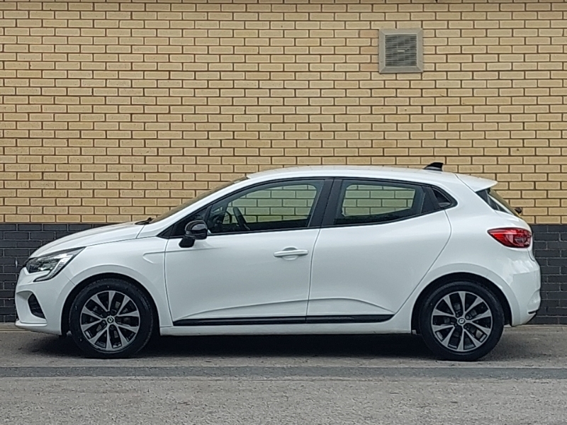 Renault Clio 1.6 E-tech Full Hybrid 145 Evolution ML23GMG White #4