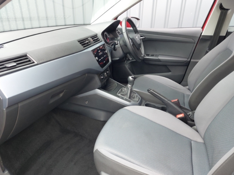 Seat Arona 1.0 Tsi Se Technology Ez YA69UDE Red #5