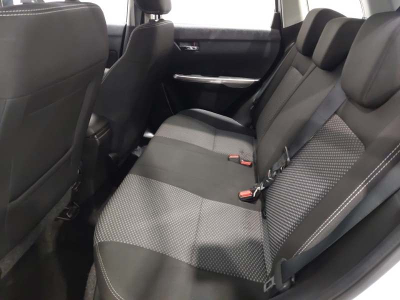 Suzuki Vitara 1.0 Boosterjet Sz4 White #6