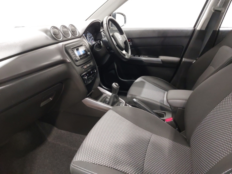 Suzuki Vitara 1.0 Boosterjet Sz4 White #5