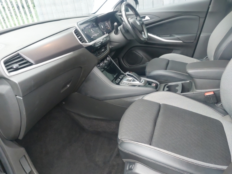 Vauxhall Grandland 1.2 Turbo Elite Black #5