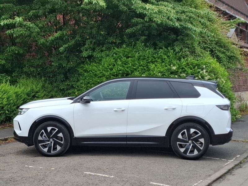 Vauxhall Grandland 157Kw Gs 73Kwh SC74PRV White #4