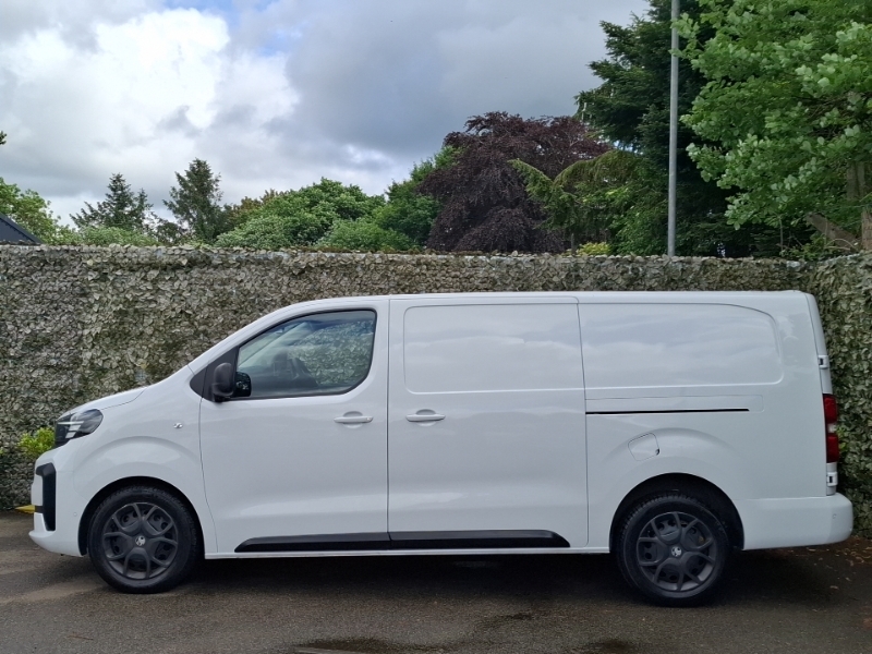 Vauxhall Vivaro 1.5 Turbo D 120 Pro H1 Van White #4