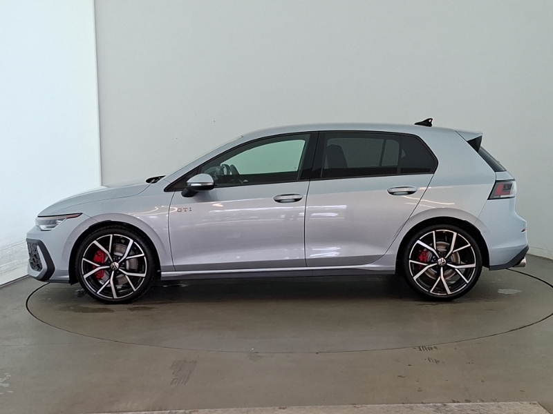 Volkswagen Golf 2.0 Tsi 265 Gti Dsg Black #4