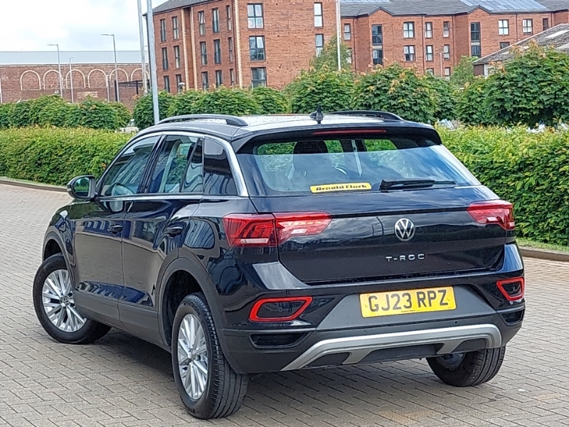 Volkswagen T-Roc 1.5 Tsi Life GJ23RPZ Black #2