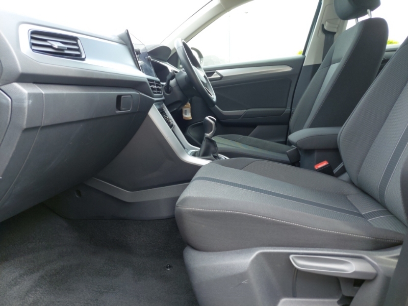 Volkswagen T-Roc 1.5 Tsi Life GJ23RPZ Black #5
