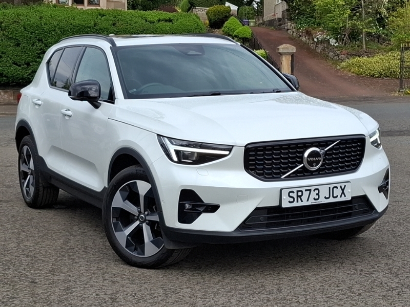 Volvo XC40 2.0 B4p Ultimate Dark White