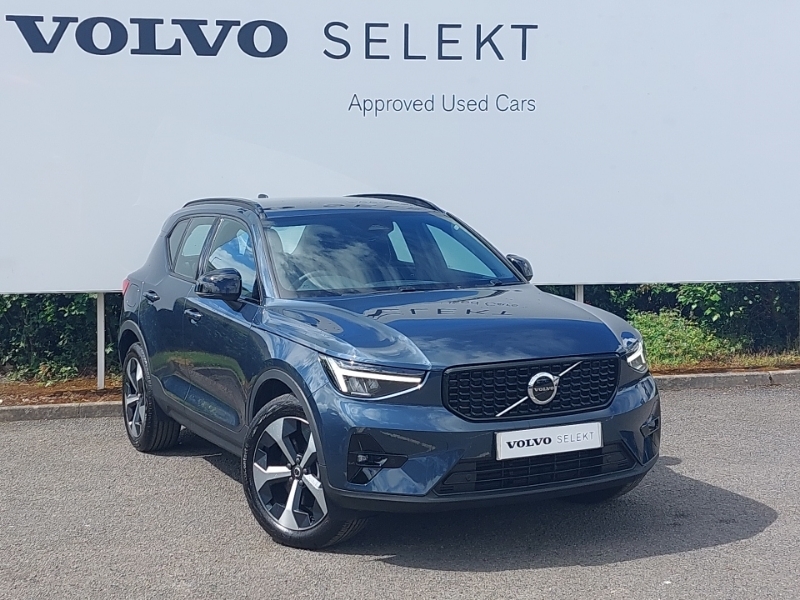 Volvo XC40 2.0 B3p Plus Dark Blue