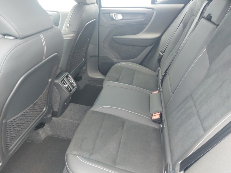 Volvo XC40 2.0 B3p Plus Dark Blue #6