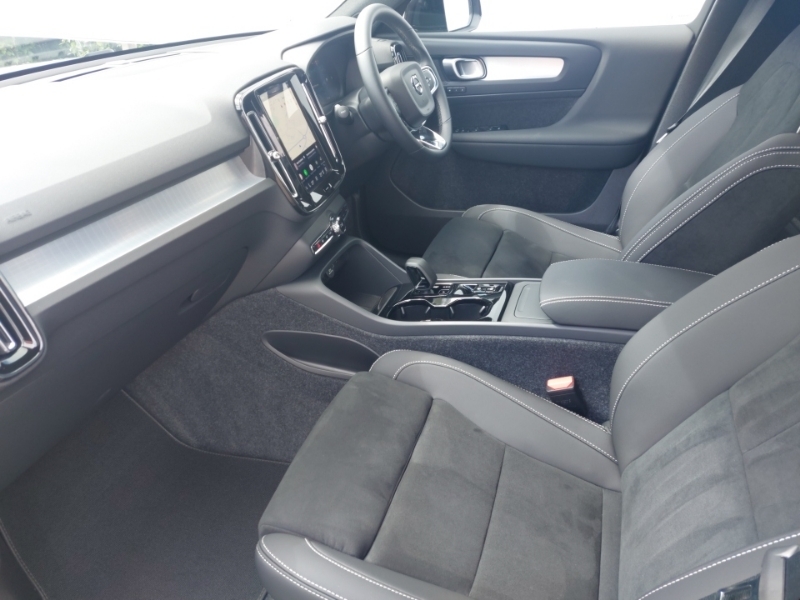 Volvo XC40 2.0 B3p Plus Dark Blue #5