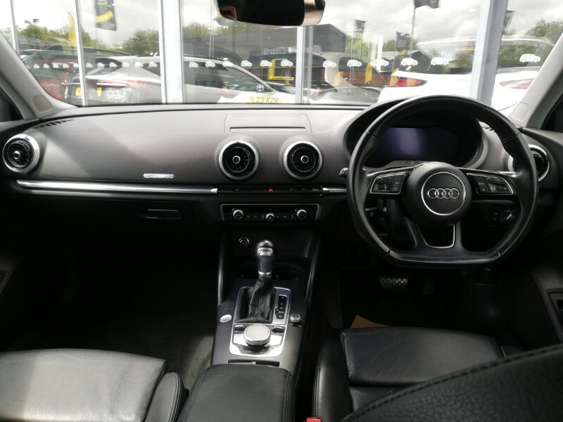 Audi A3 40 E-tron S Tronic Blue