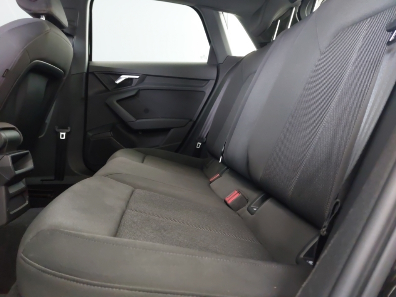 Audi A3 35 Tfsi Technik S Tronic CA21KUW Black #6
