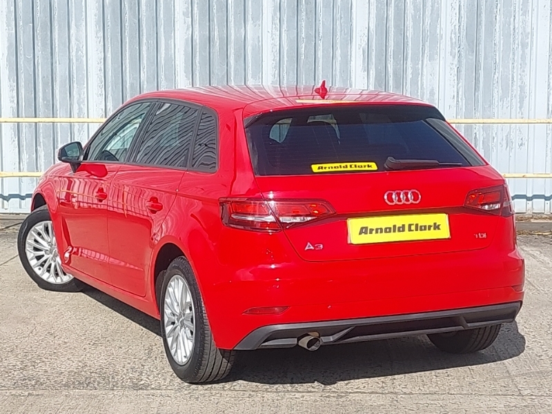 Audi A3 1.6 Tdi Se Technik S Tronic Red #3