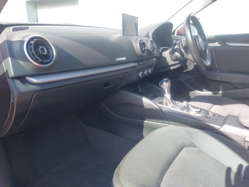 Audi A3 1.6 Tdi Se Technik S Tronic Red #6
