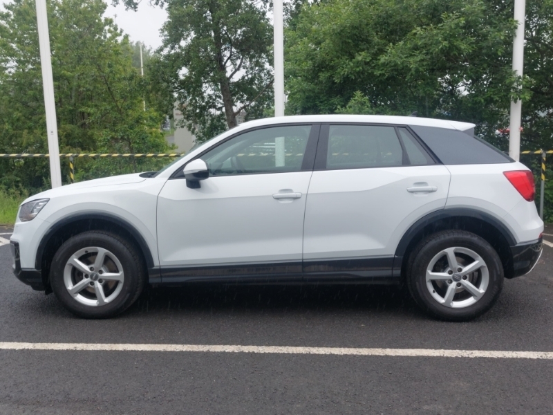 Audi Q2 30 Tfsi Technik BK20GYJ White #4