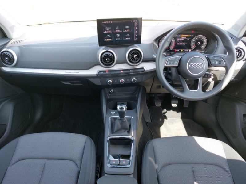 Audi Q2 35 Tfsi Sport VU24CUO Black #3