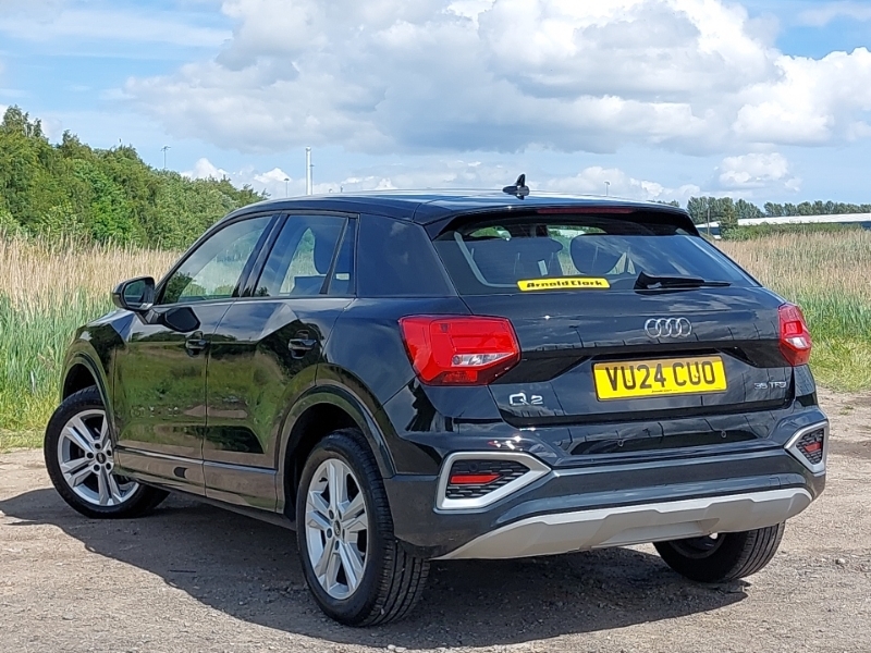 Audi Q2 35 Tfsi Sport VU24CUO Black #2