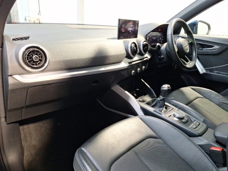 Audi Q2 35 Tfsi S Line GSZ8539 Blue #5