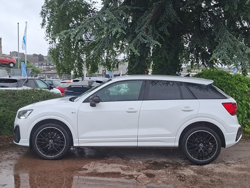 Audi Q2 35 Tdi Quattro Black Edition S Tronic DA22MHO White #4