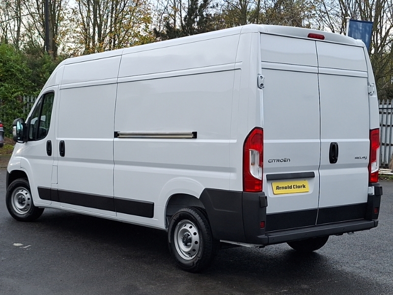 Citroen Relay 2.2 Bluehdi 140 H2 Van Enterprise White #2