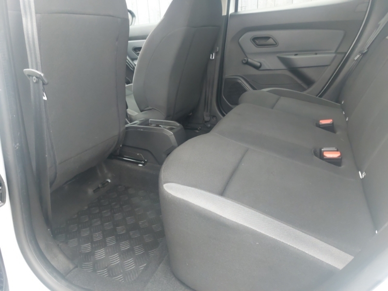 Dacia Duster 1.0 Tce 100 Bi-fuel Essential White #6