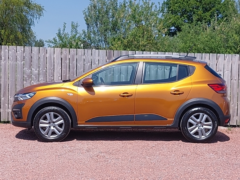 Dacia Sandero Stepway 1.0 Tce Comfort YR22JWP Orange #4
