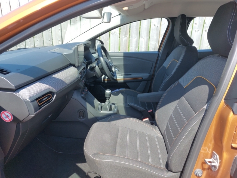 Dacia Sandero Stepway 1.0 Tce Comfort YR22JWP Orange #5