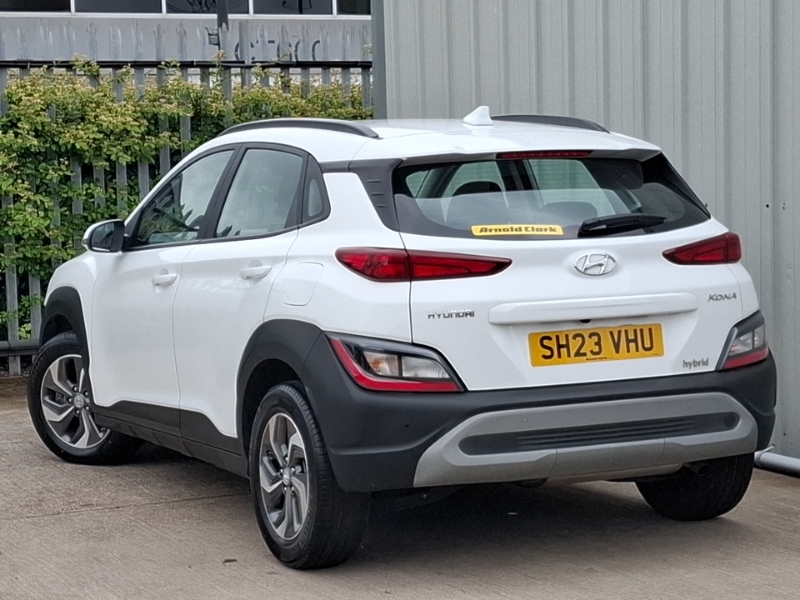 Hyundai Kona 1.6 Gdi Hybrid Se Connect Dct SH23VHU White #2