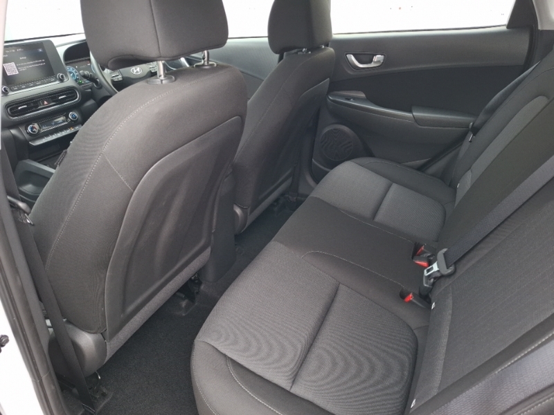 Hyundai Kona 1.6 Gdi Hybrid Se Connect Dct SH23VHU White #6