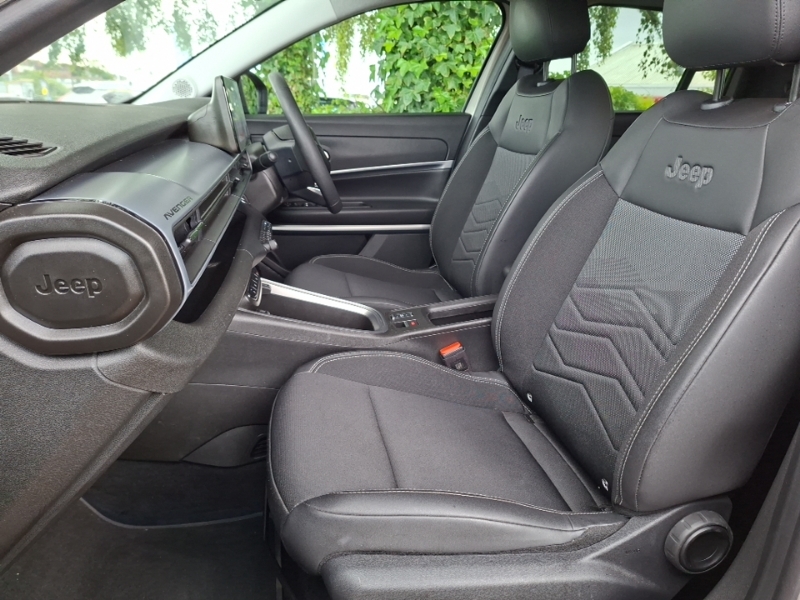 Jeep Avenger 115Kw Summit 54Kwh Beige #5