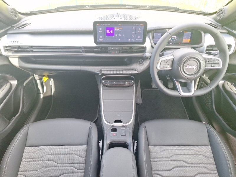 Jeep Avenger 1.2 E-awd E-hybrid Upland Dct Black #3