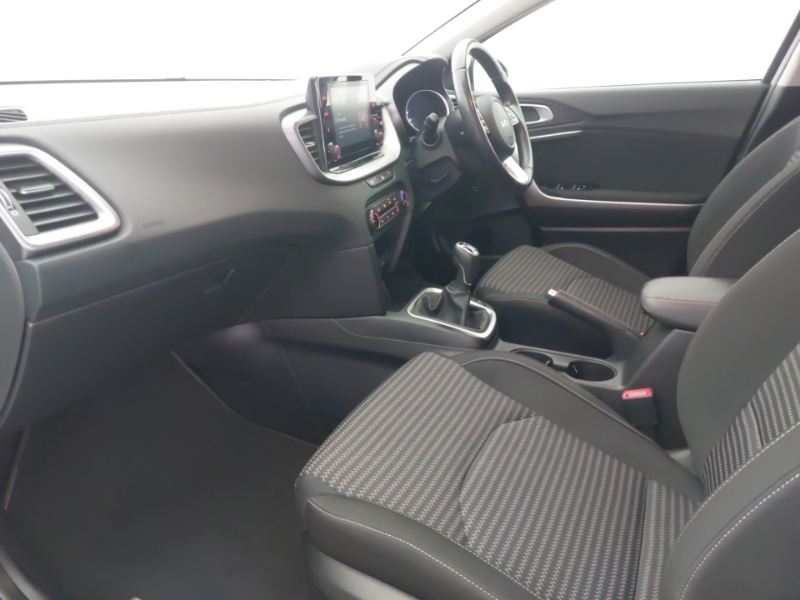 Kia Ceed 1.0T Gdi Isg 2 KN72BYT White #5