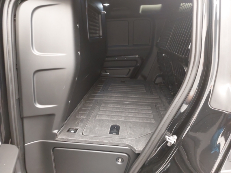 Land Rover Defender 90 90 X-dynamic Hse Black #12