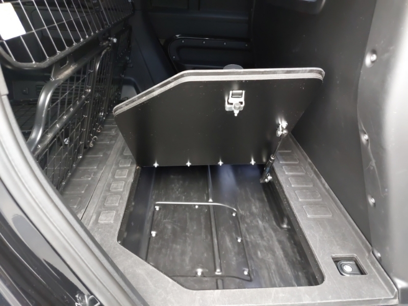 Land Rover Defender 90 90 X-dynamic Hse Black #19