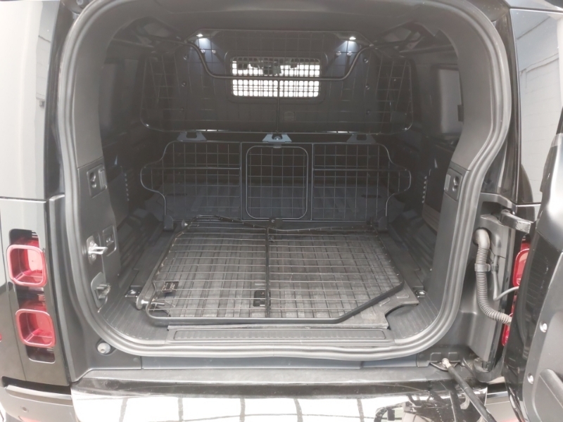 Land Rover Defender 90 90 X-dynamic Hse Black #13
