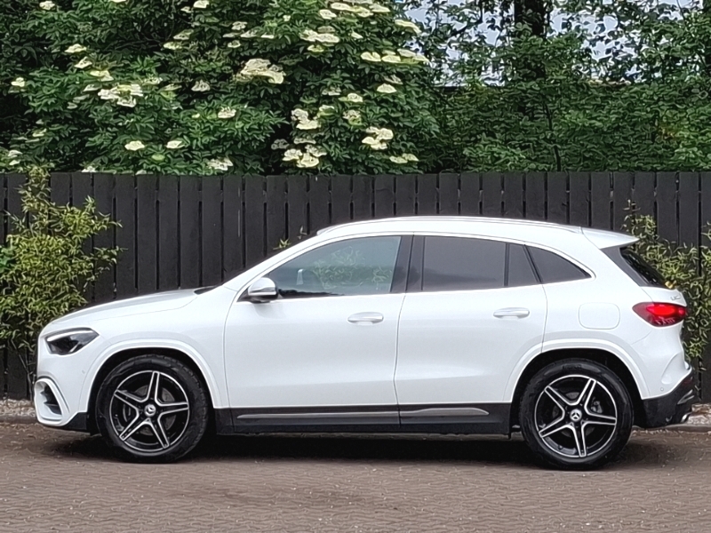 Mercedes-Benz GLA Class Gla 200D Amg Line Executive SP75KHJ White #4