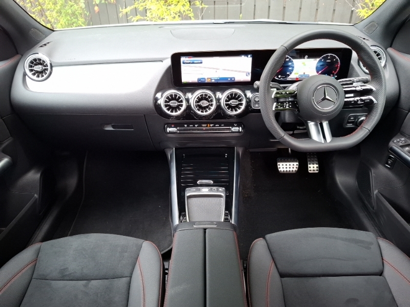 Mercedes-Benz GLA Class Gla 200D Amg Line Executive SP75KHJ White #3