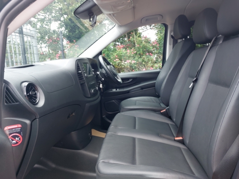 Mercedes-Benz Vito 114 Cdi Pro 9-Seater 9G-tronic Black #5